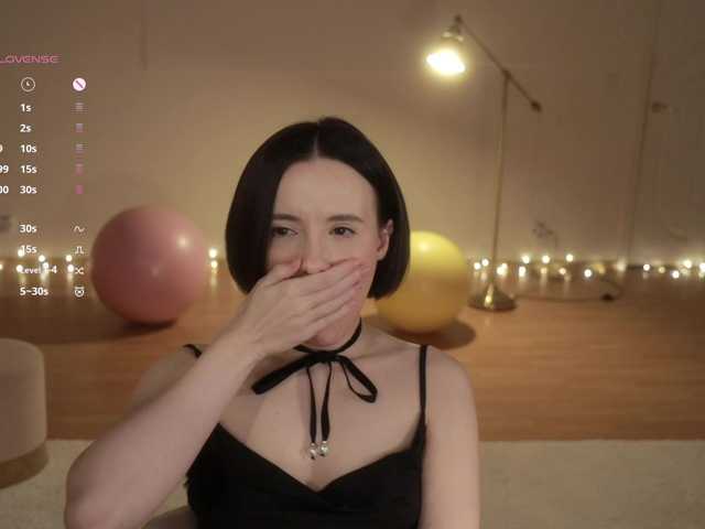 -FemaleEssence-'s BongaCams show and profile