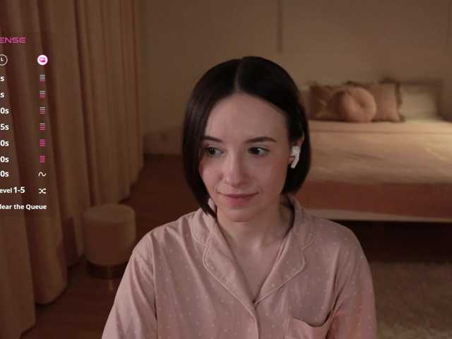 -FemaleEssence- on BongaCams 