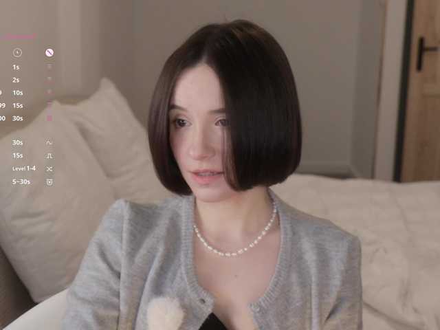 -FemaleEssence-'s BongaCams show and profile