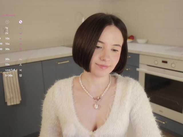 -FemaleEssence-'s BongaCams show and profile
