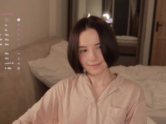-FemaleEssence-'s BongaCams show and profile