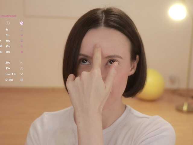 -FemaleEssence-'s BongaCams show and profile