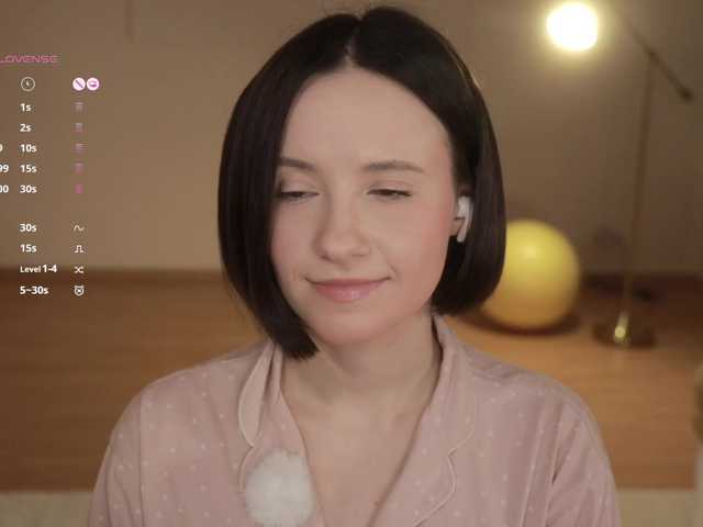 -FemaleEssence-'s BongaCams show and profile