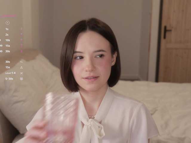 -FemaleEssence-'s BongaCams show and profile