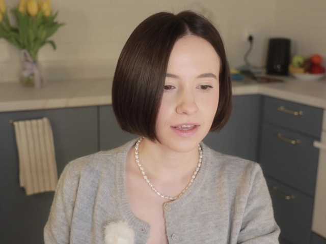 -FemaleEssence-'s BongaCams show and profile