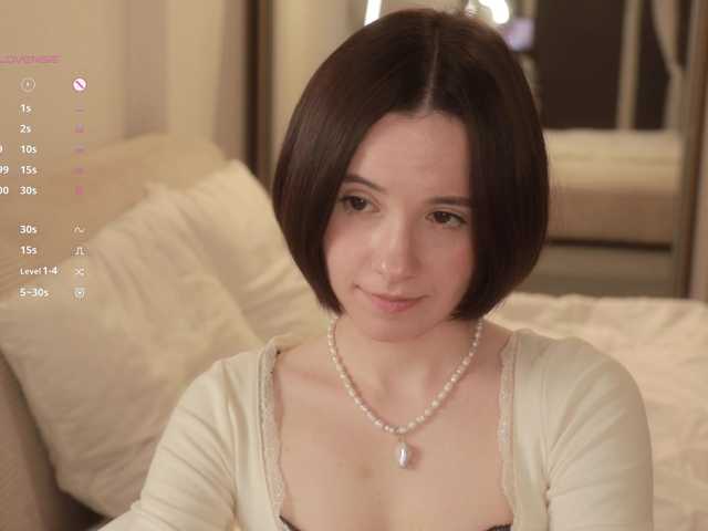 -FemaleEssence-'s BongaCams show and profile