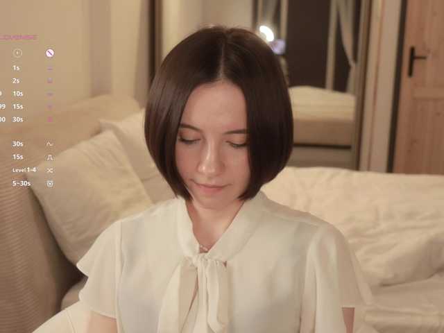 -FemaleEssence-'s BongaCams show and profile