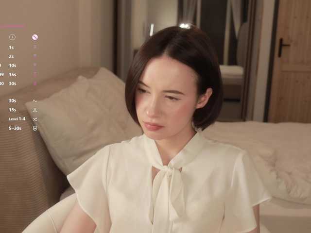 -FemaleEssence-'s BongaCams show and profile