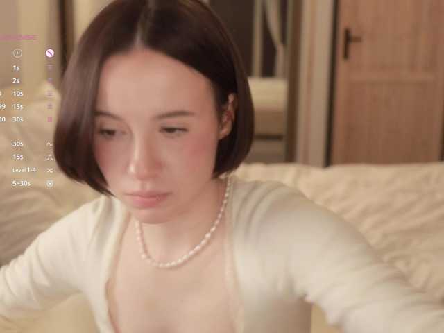 -FemaleEssence-'s BongaCams show and profile