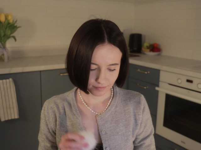 видео от -FemaleEssence-