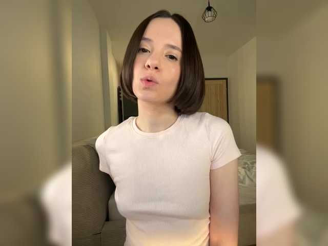 -FemaleEssence- from BongaCams is Freechat