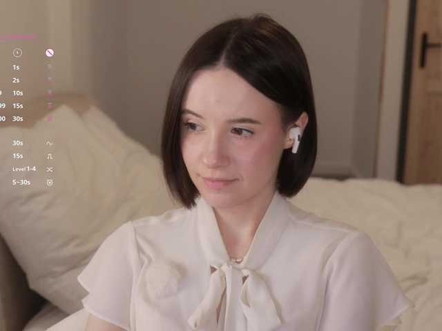 -FemaleEssence-'s BongaCams show and profile