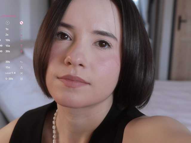 -FemaleEssence-'s BongaCams show and profile