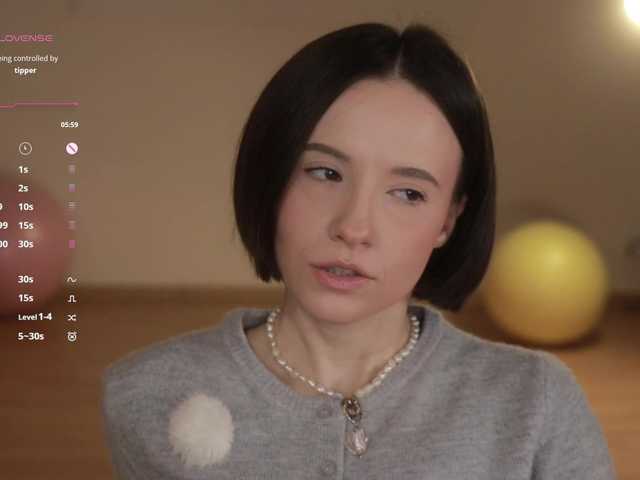 -FemaleEssence-'s BongaCams show and profile