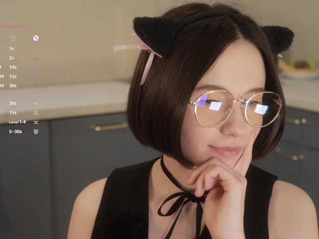 -FemaleEssence-'s BongaCams show and profile