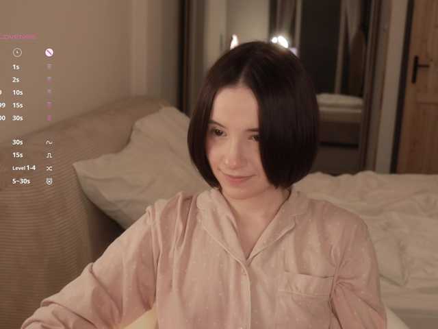 -FemaleEssence-'s BongaCams show and profile