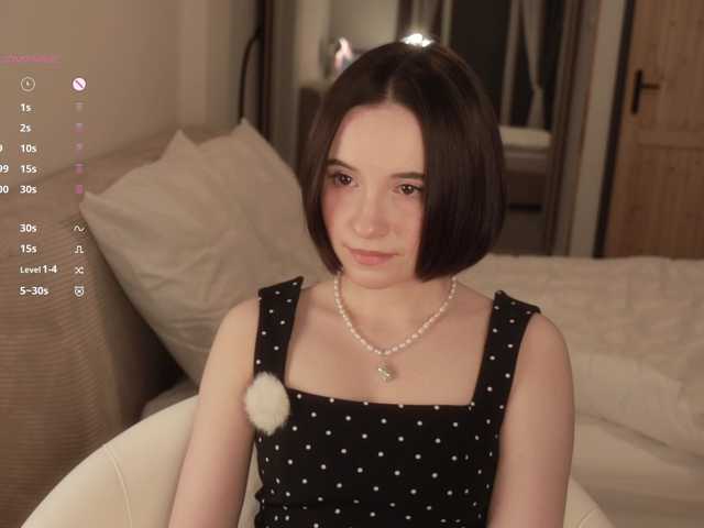 -FemaleEssence-'s BongaCams show and profile