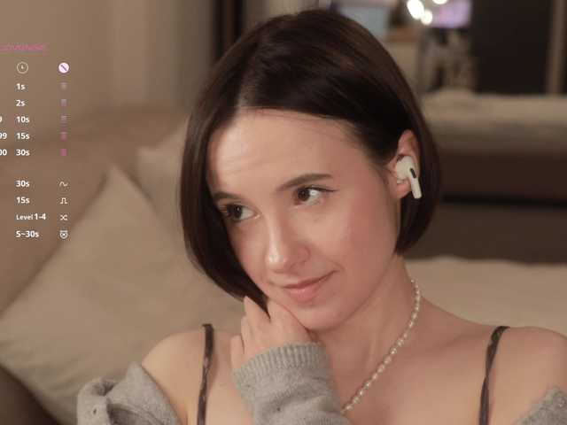 -FemaleEssence-'s BongaCams show and profile