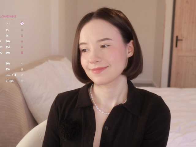 -FemaleEssence-'s BongaCams show and profile