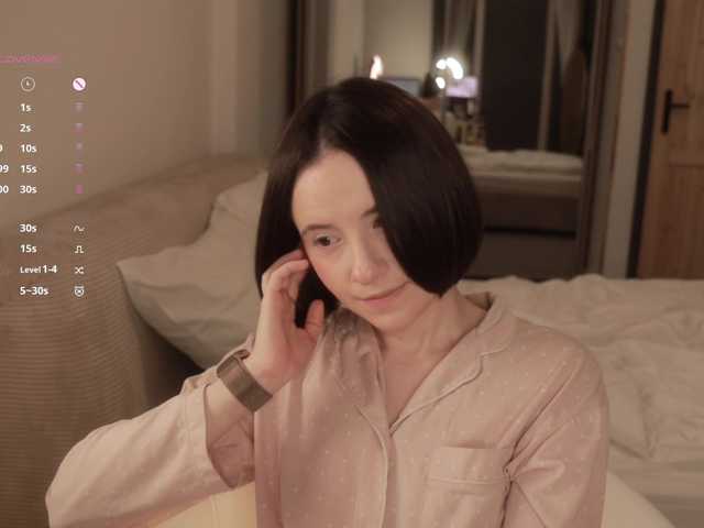 -FemaleEssence-'s BongaCams show and profile