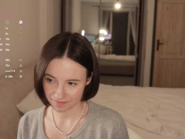 -FemaleEssence-'s BongaCams show and profile