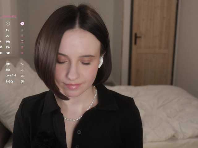 -FemaleEssence-'s BongaCams show and profile