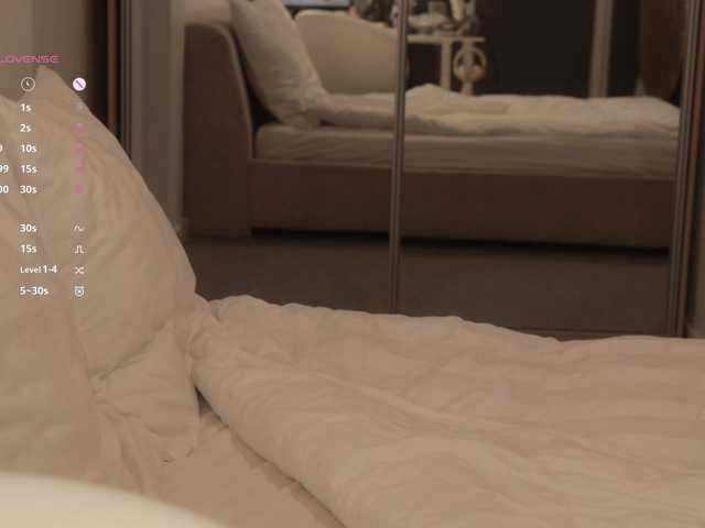 -FemaleEssence-'s BongaCams show and profile