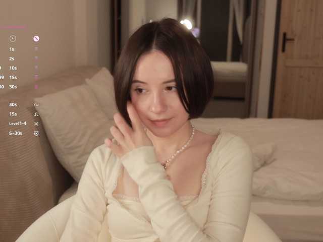 -FemaleEssence-'s BongaCams show and profile