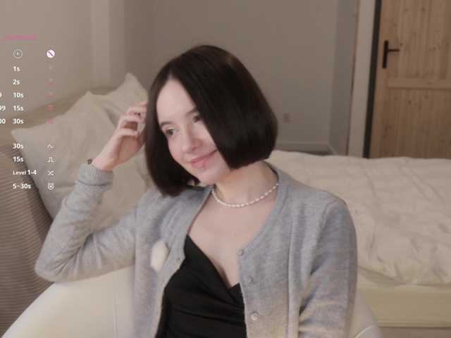 -FemaleEssence-'s BongaCams show and profile