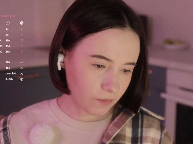 -FemaleEssence-'s BongaCams show and profile