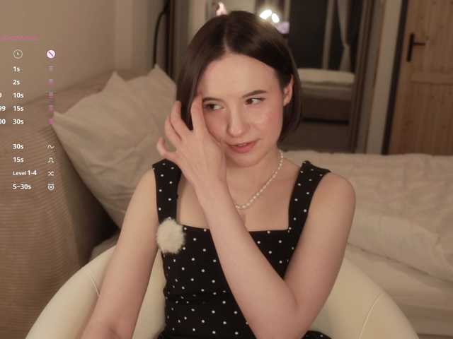 -FemaleEssence-'s BongaCams show and profile
