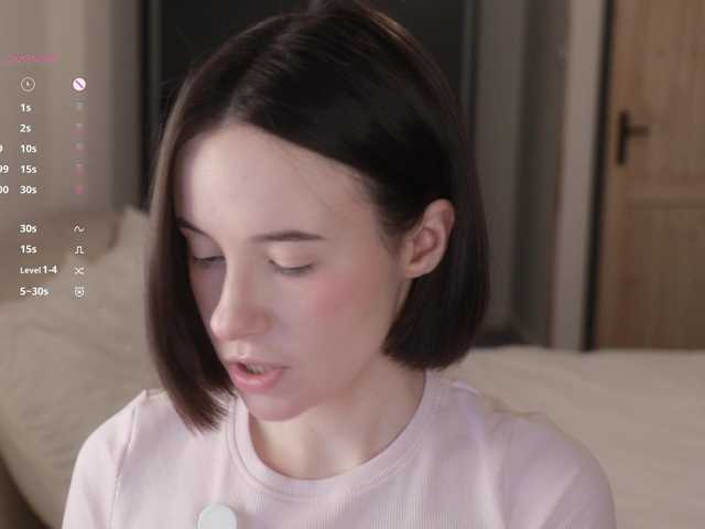 -FemaleEssence-'s BongaCams show and profile