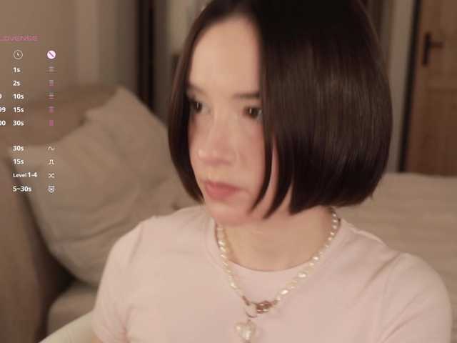 -FemaleEssence-'s BongaCams show and profile