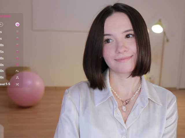 -FemaleEssence- from BongaCams is Freechat