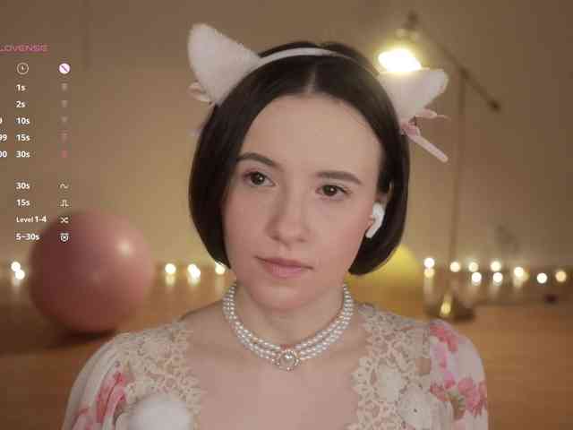 -FemaleEssence- -FemaleEssence-