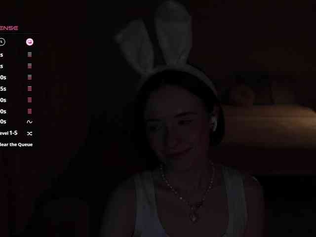 MissEssie webcam