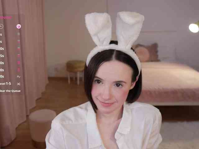 MissEssie webcam