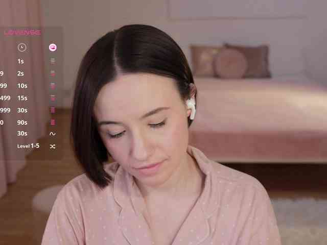 adult cam show -FemaleEssence-