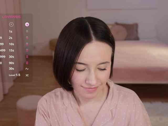 -FemaleEssence- Live Webcam on BongaCams