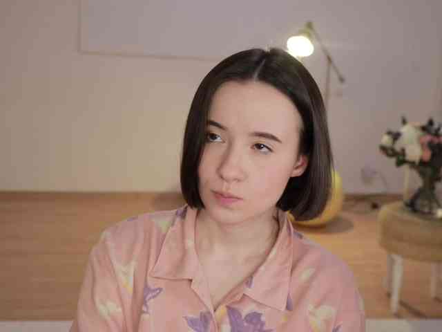 -FemaleEssence- Live Webcam on BongaCams