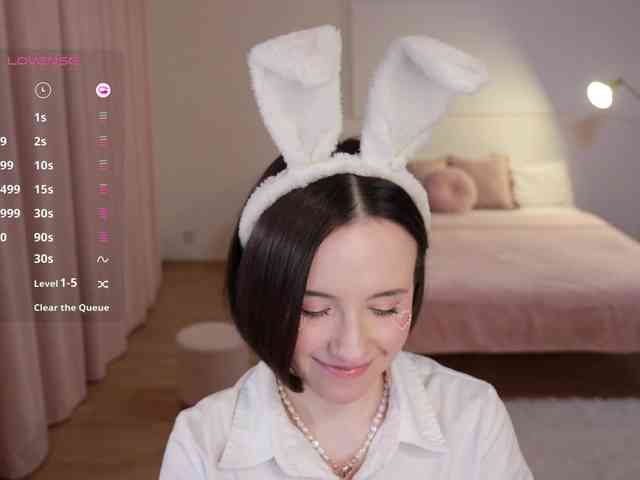 MissEssie webcam