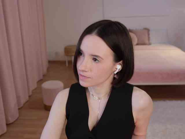 MissEssie webcam