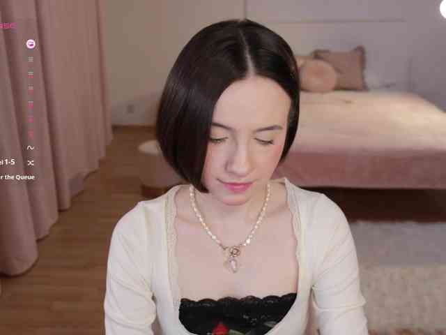 MissEssie webcam