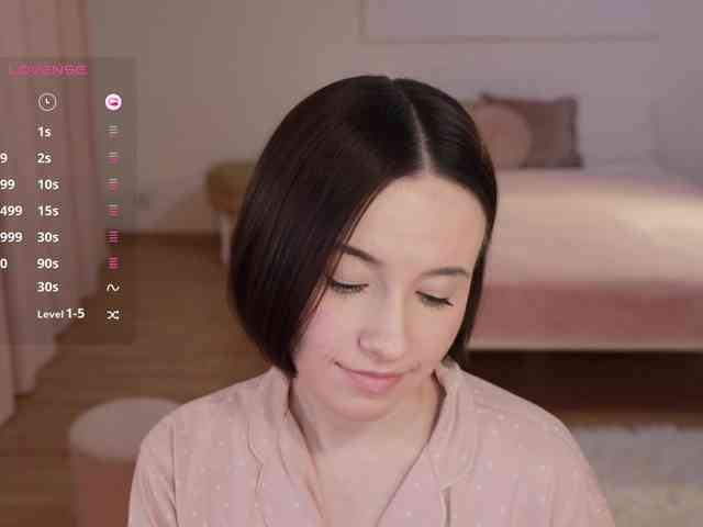 live webcam porn -FemaleEssence-