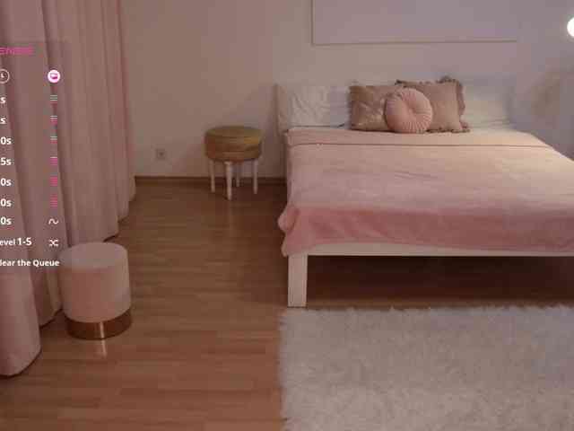 MissEssie webcam