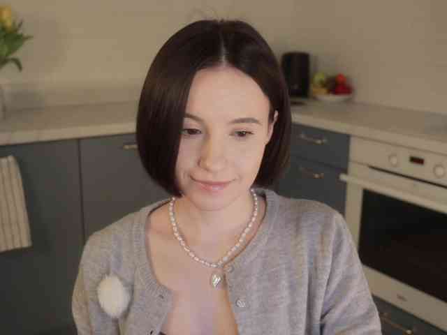 -FemaleEssence- Live Webcam on BongaCams