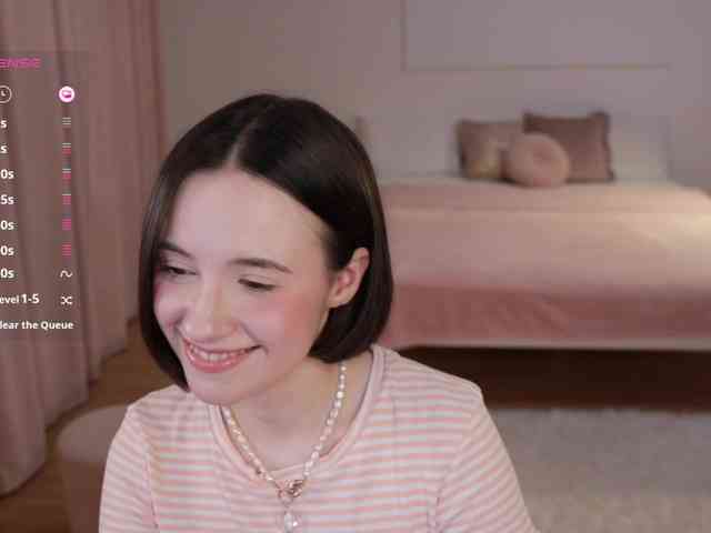 striptease web cam -FemaleEssence-