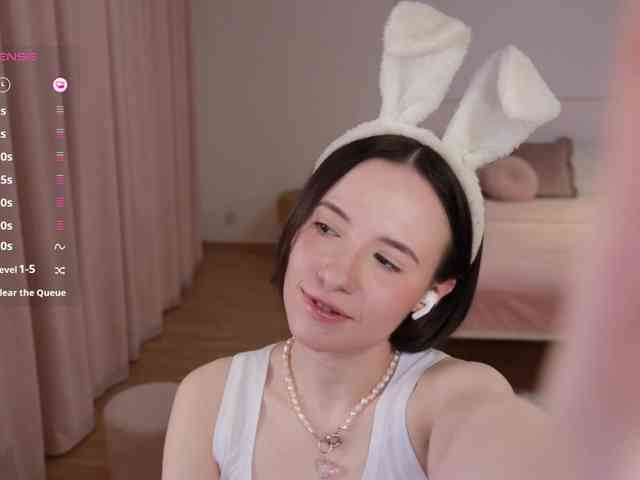 MissEssie webcam