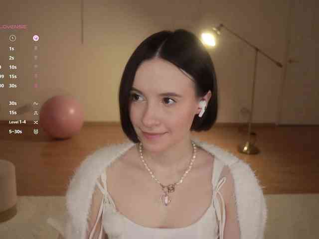 -FemaleEssence- -FemaleEssence-