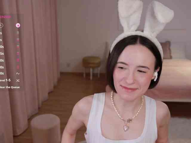 MissEssie webcam